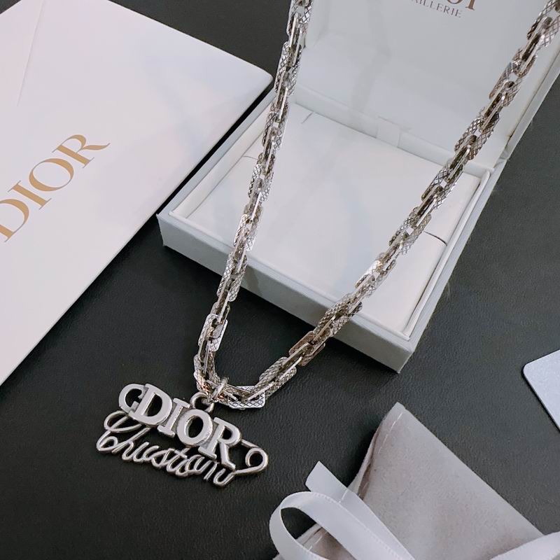 Dior Necklace 04lyr229